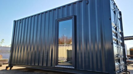 Sauna contenedor de 15 m² con zona de relax – Llave en mano